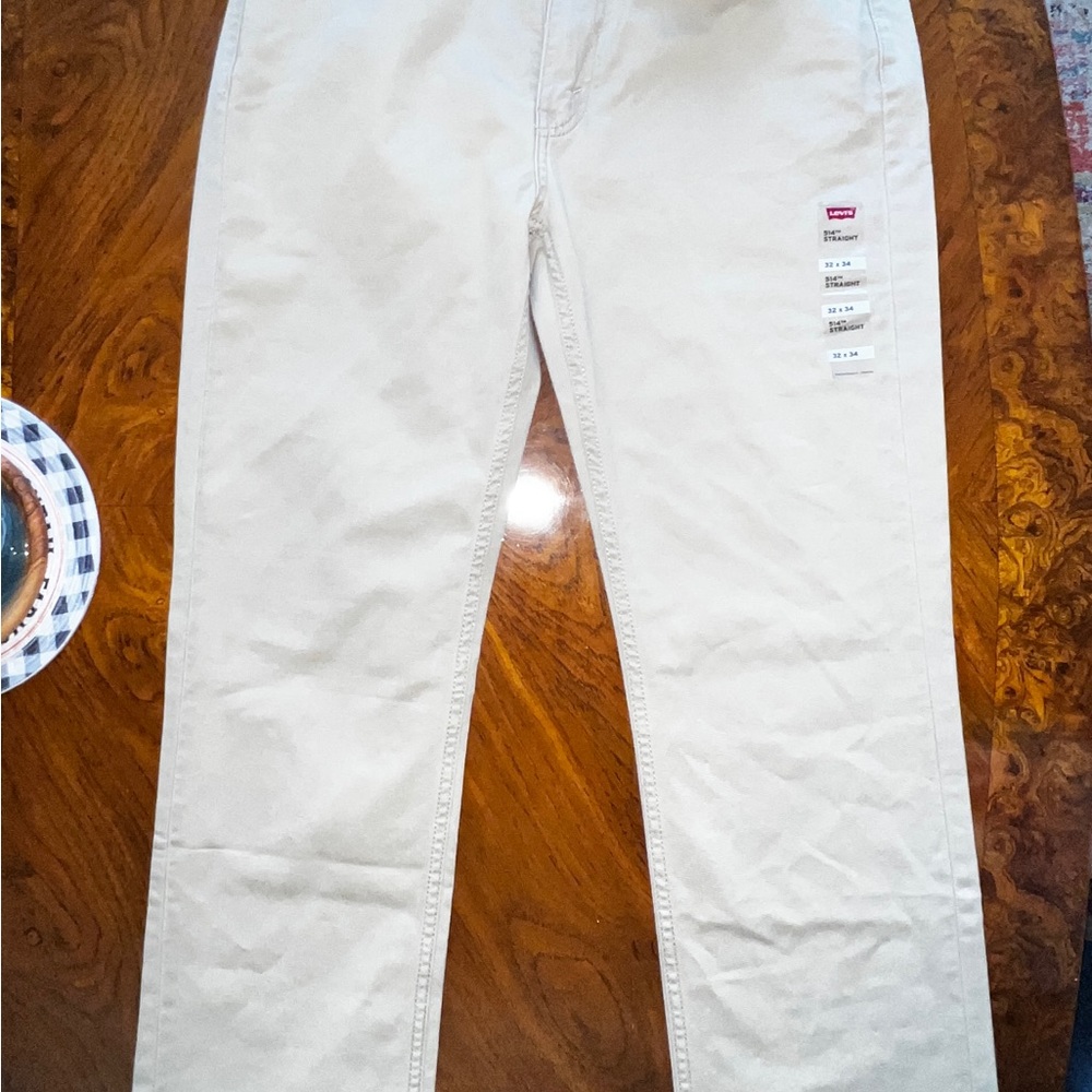 New with tags - MENS LEVIS straight Leg